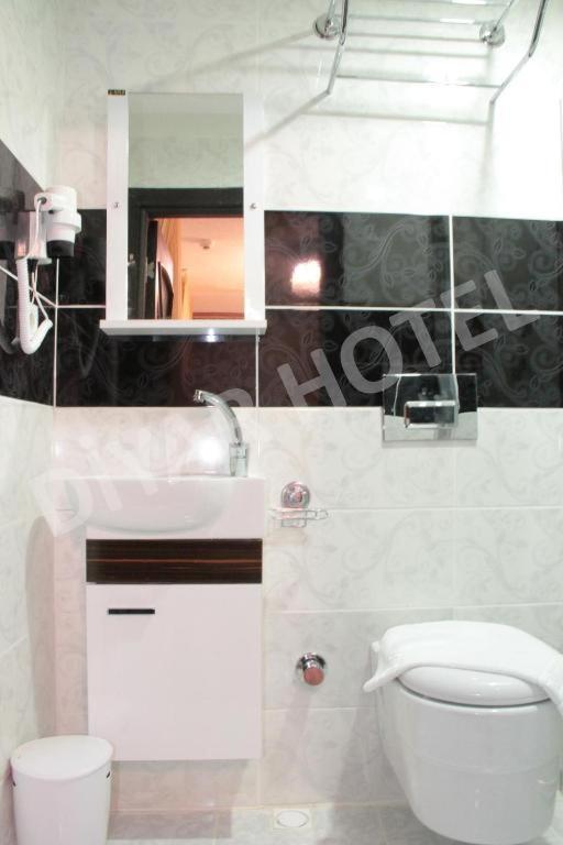 Diyar Budget Hotel Истанбул Екстериор снимка